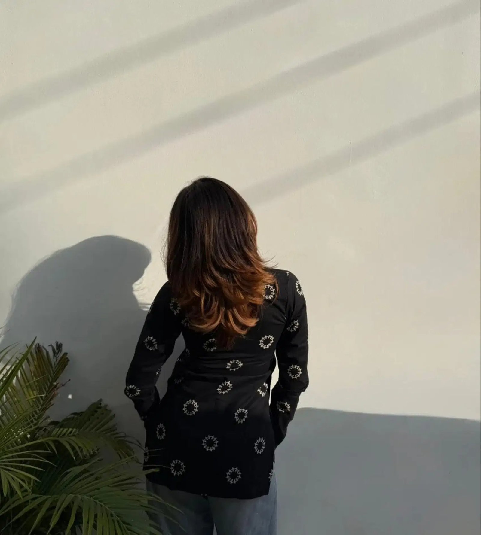 RJ14 KURTIS Women Rayon Printed A-line Kurti ( Black ) - Image 3